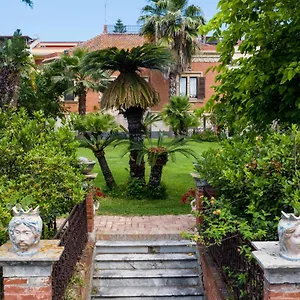 https://villa-dei-marchesi-carrozza.sicilyhotelsitaly.net