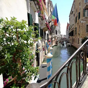 https://colombina.hotelinveneto.com