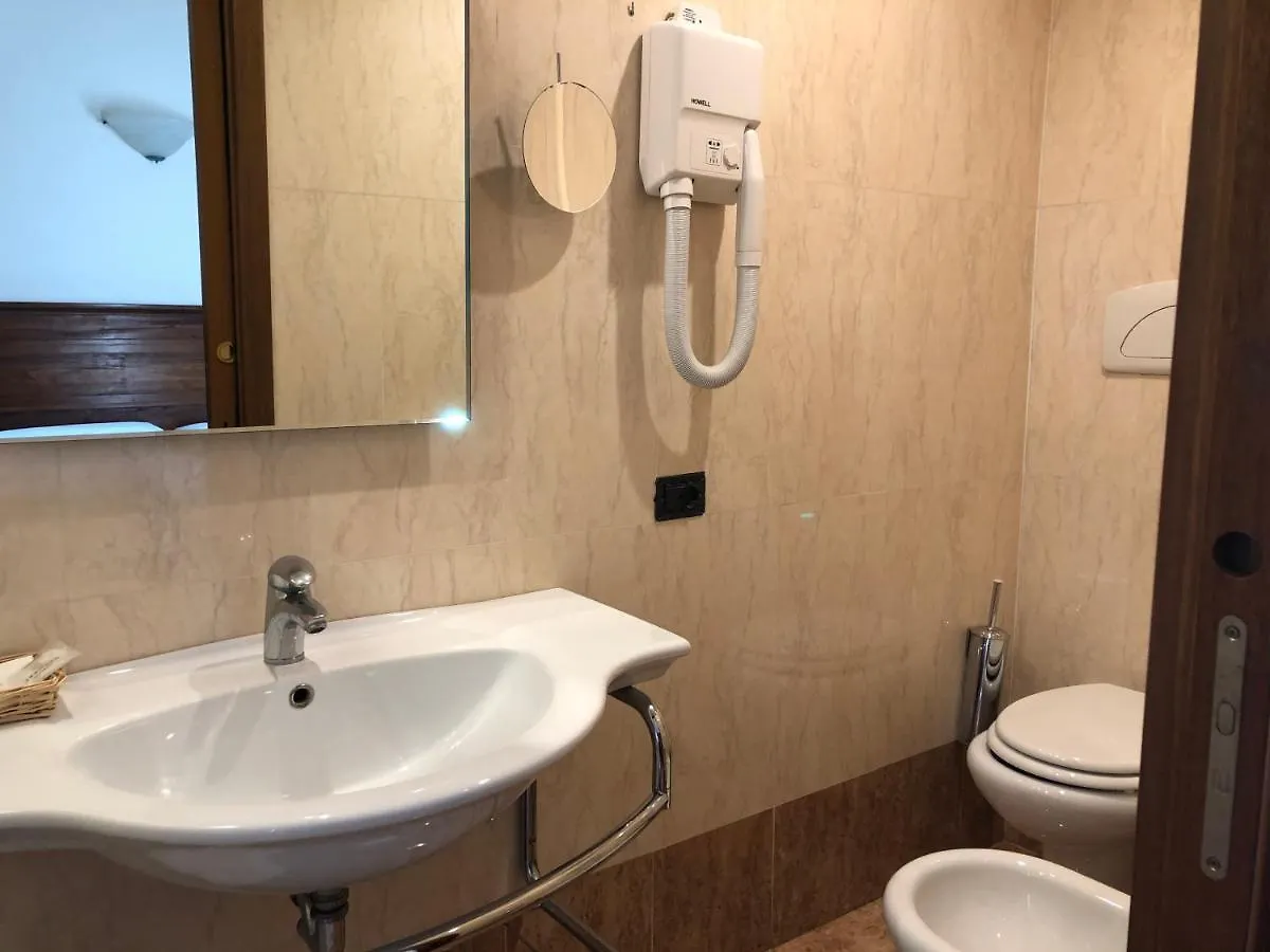 Hotel Le Due Fontane Florence 3*,  Italy